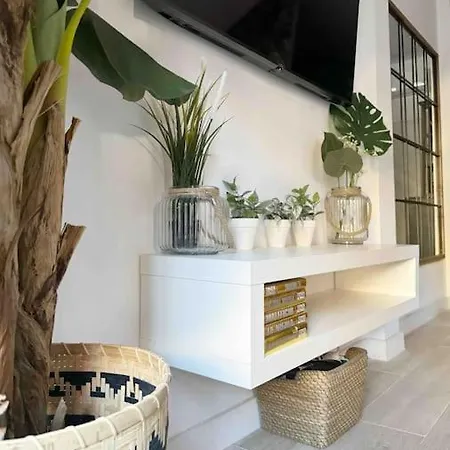 - Cabanyal Boutique Holiday home *